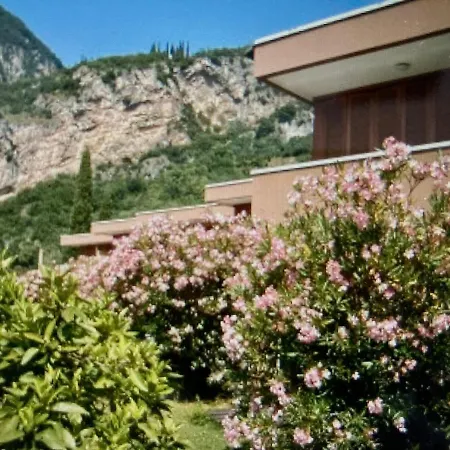 Peppino Mit Seeblick Und Pool Appartement Riva del Garda